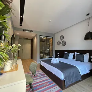 Retreat شقة فندقية تيرانا